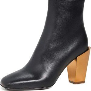SALVATORE FERRAGAMO Teti Booties | Size 8